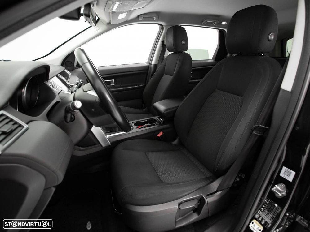 Land Rover Discovery Sport - 8