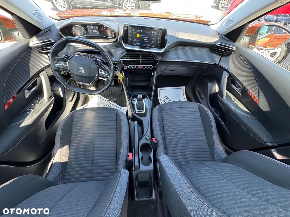 Peugeot 2008 1.2 PureTech Active S&S EAT8 - 20