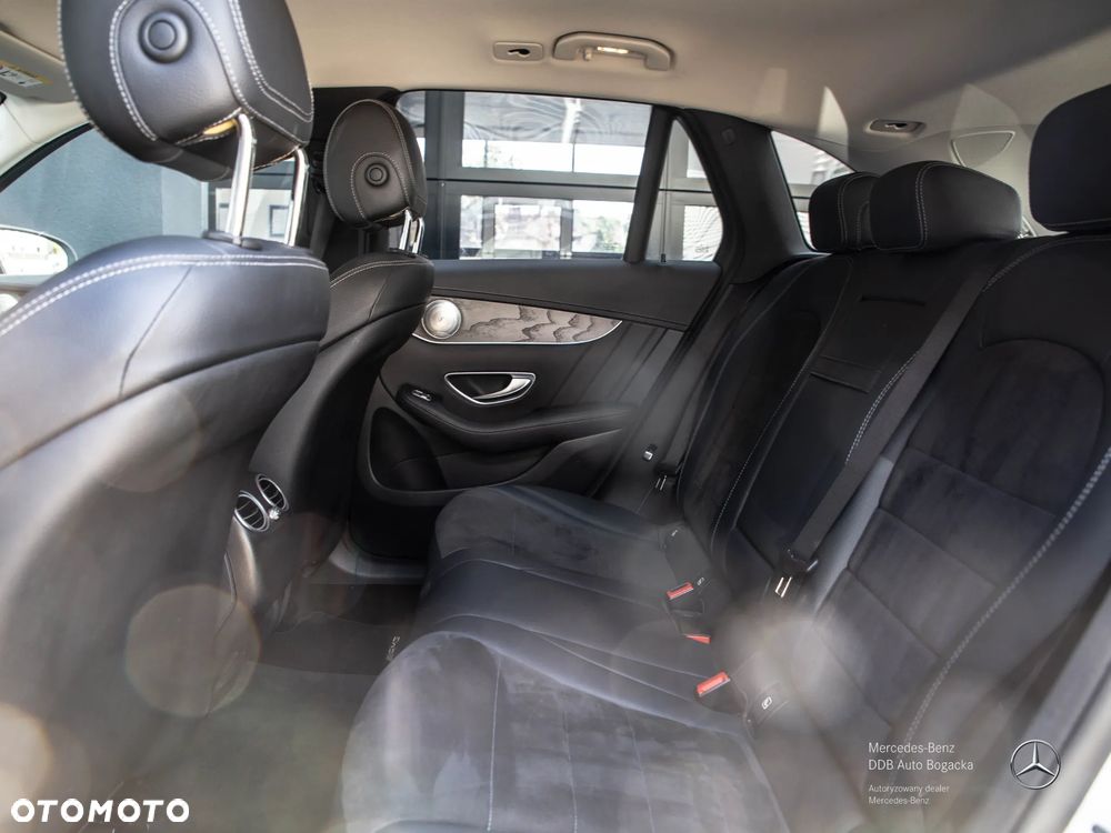 Mercedes-Benz GLC - 30