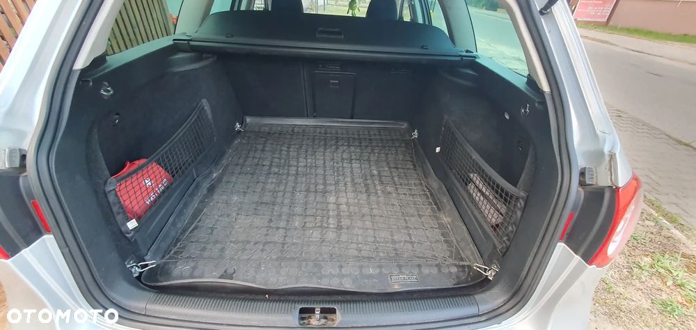 Volkswagen Passat 2.0 TDI DPF Comfortline - 8