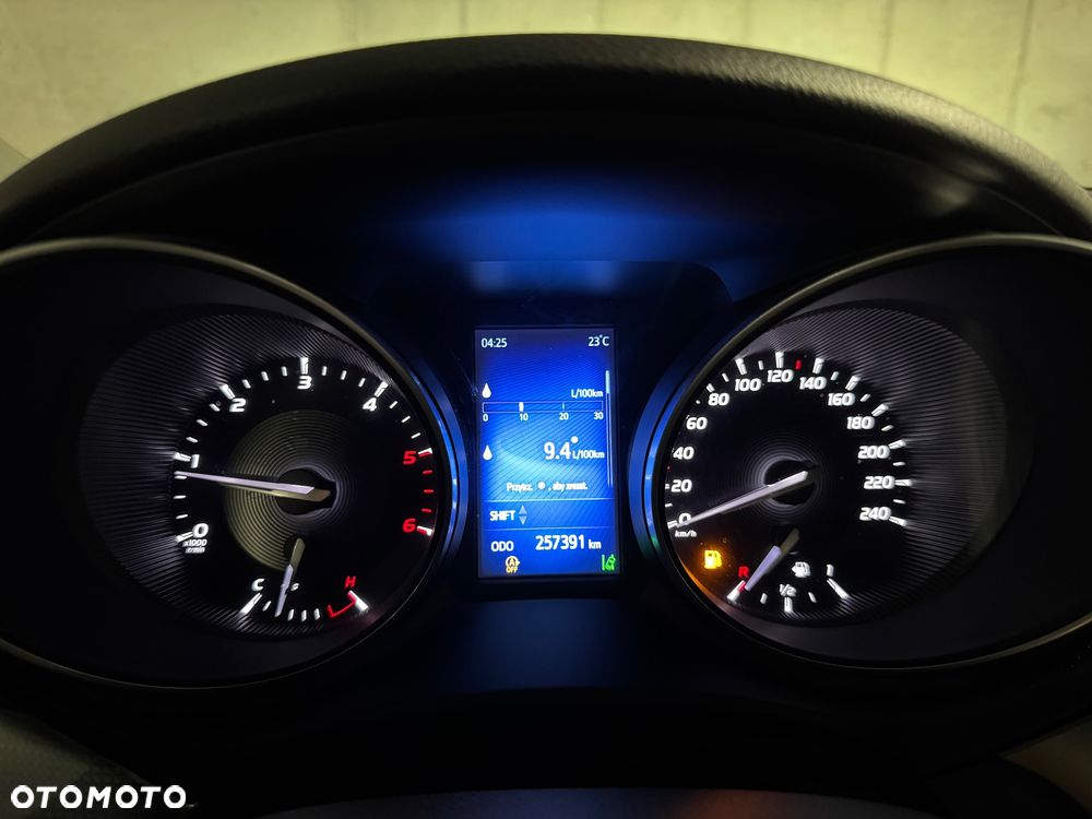 Toyota Avensis 2.0 D-4D Prestige - 8