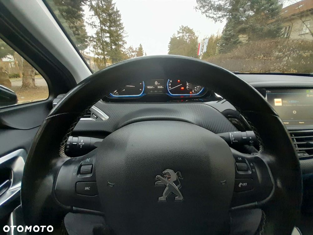 Peugeot 2008 1.5 BlueHDi Allure - 14