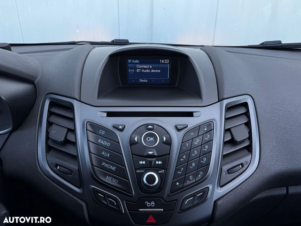 Ford Fiesta 1.5 TDCi Ambiente - 13