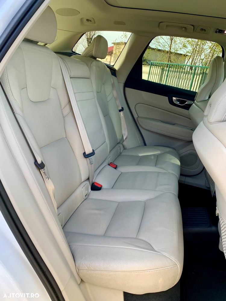 Volvo XC 60 T8 Twin Engine AWD Inscription - 17