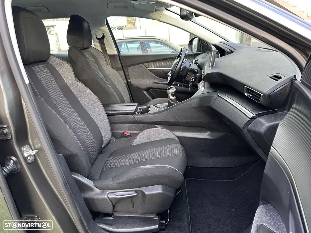 Peugeot 3008 1.2 PureTech Active Pack - 44