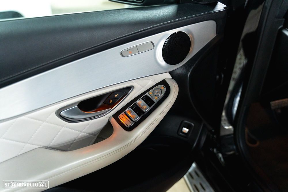 Mercedes-Benz GLC 300 de 4Matic 9G-TRONIC AMG Line - 4