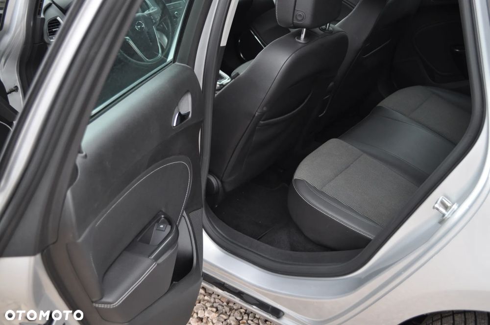 Opel Astra 1.4 Turbo Exklusiv - 19