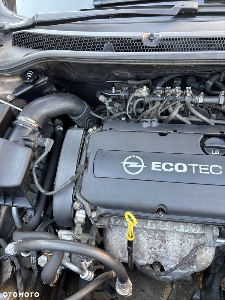 Opel Astra 1.6 EU6 - 20