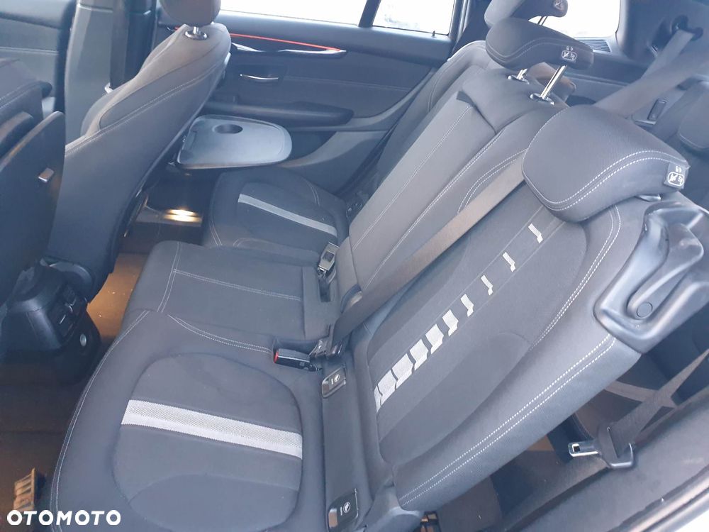 BMW Seria 2 216d - 14