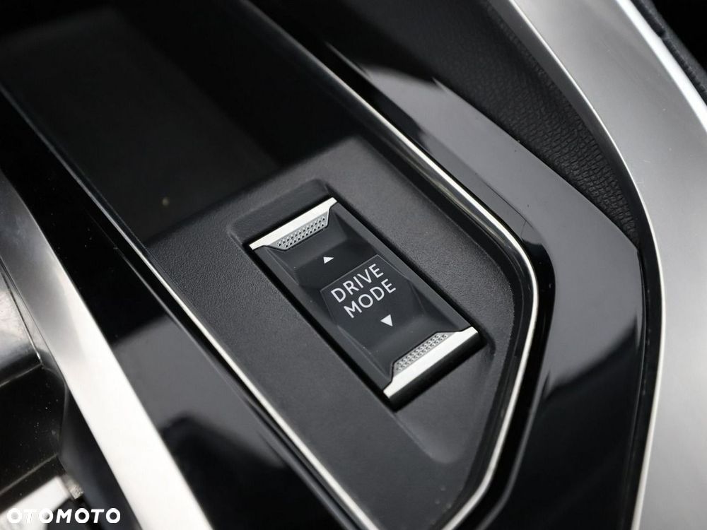 Peugeot 3008 1.6 PHEV 225 Allure S e-DCS7 - 32