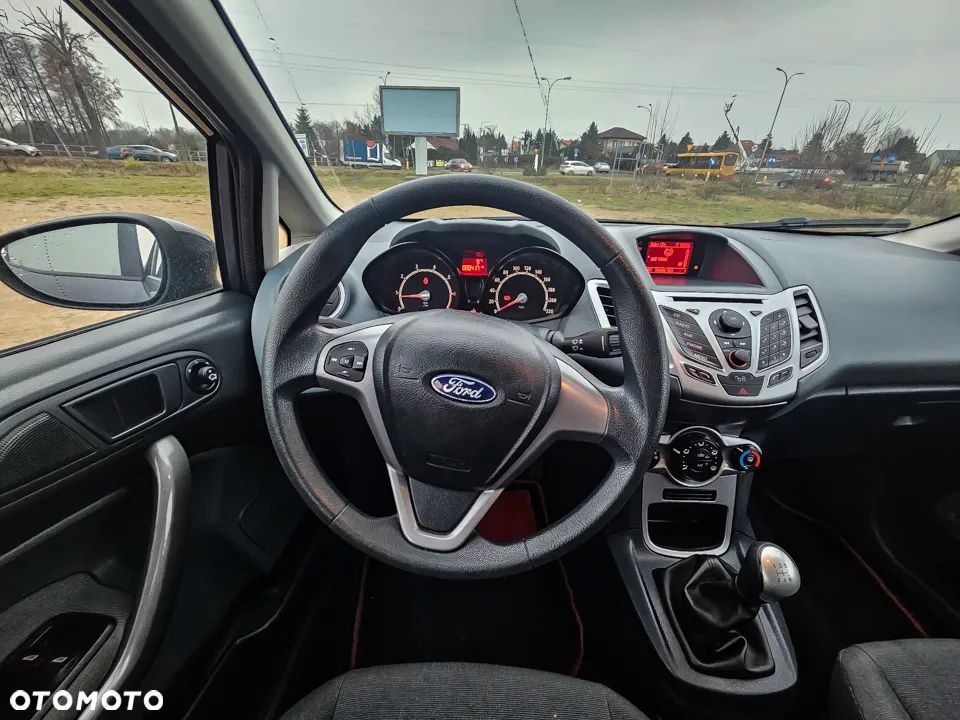 Ford Fiesta 1.25 Ambiente - 28