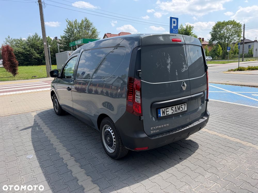Renault Express - 4
