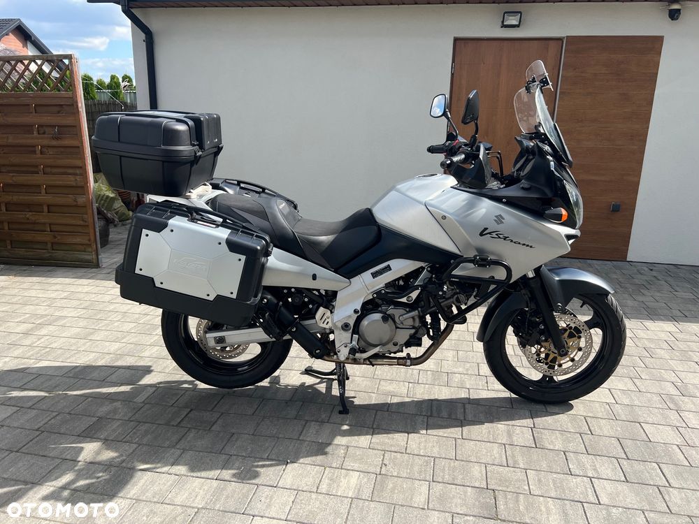 Suzuki V-STROM - 4