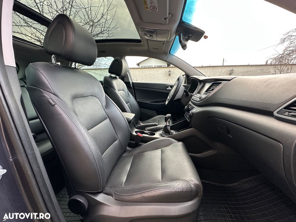 Hyundai Tucson blue 1.7 CRDi 2WD Style - 16