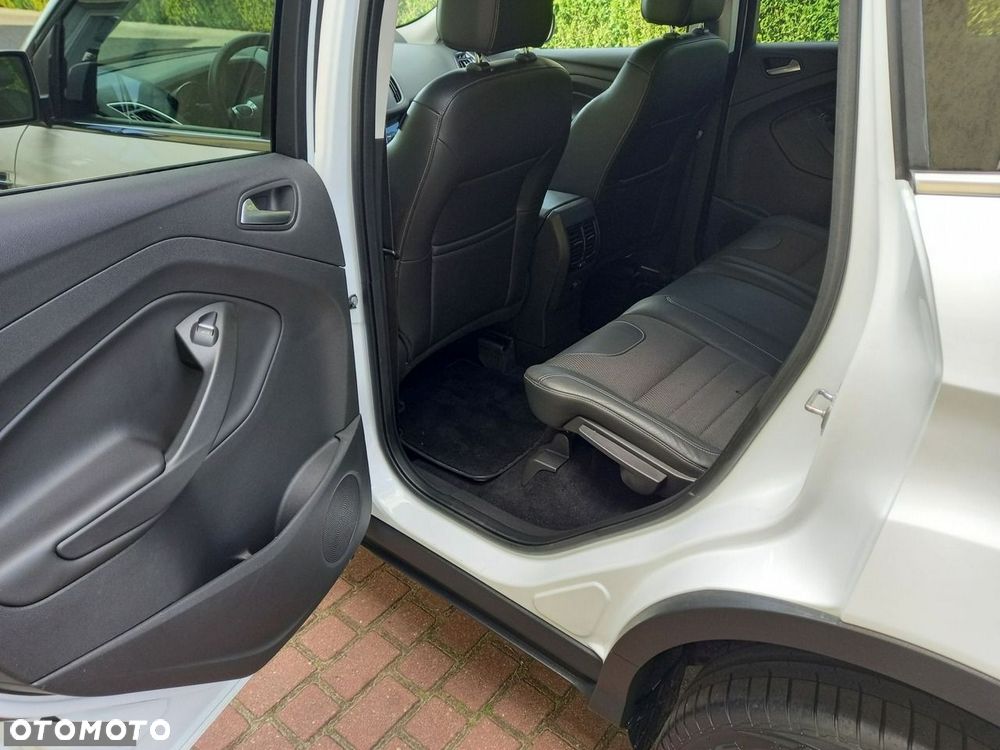 Ford Kuga 1.6 EcoBoost 2x4 Titanium - 22