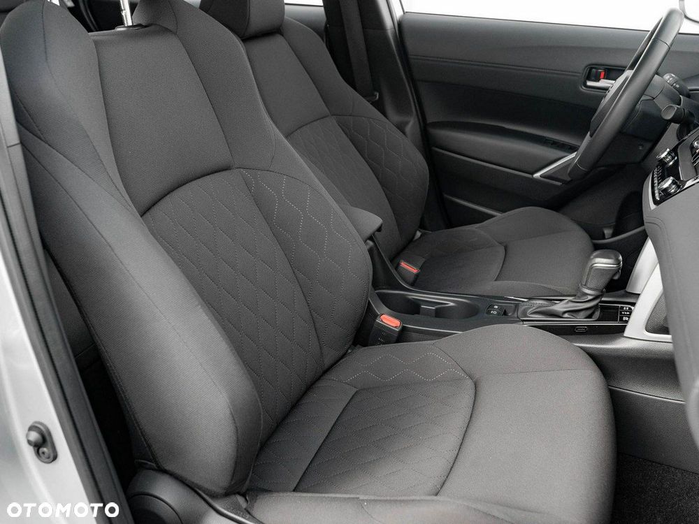 Toyota Corolla Cross - 30