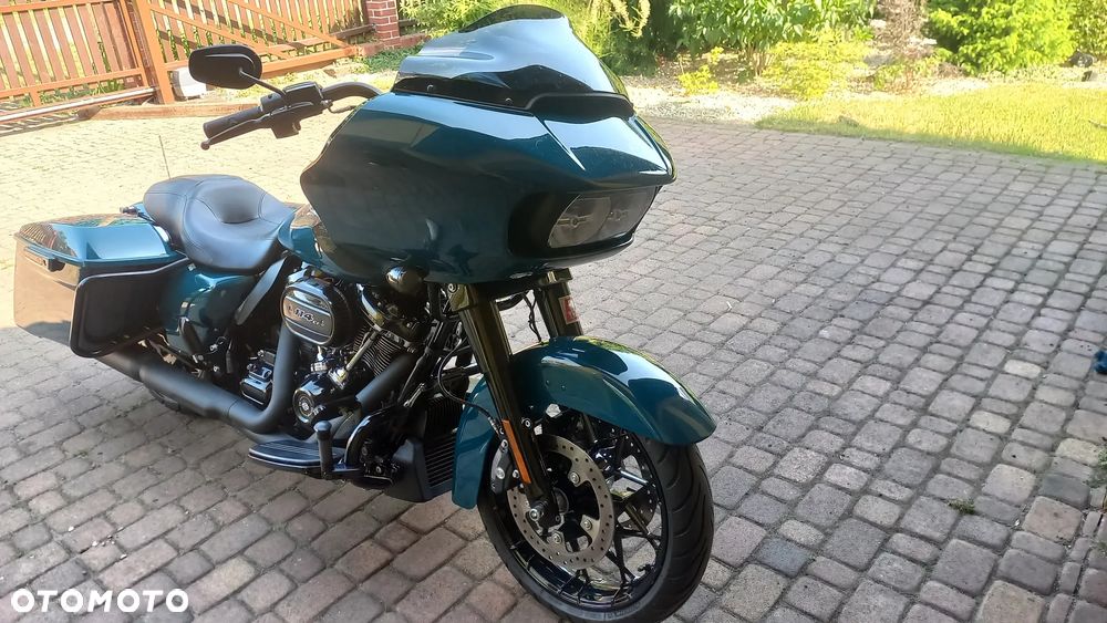 Harley-Davidson Touring Road Glide - 4
