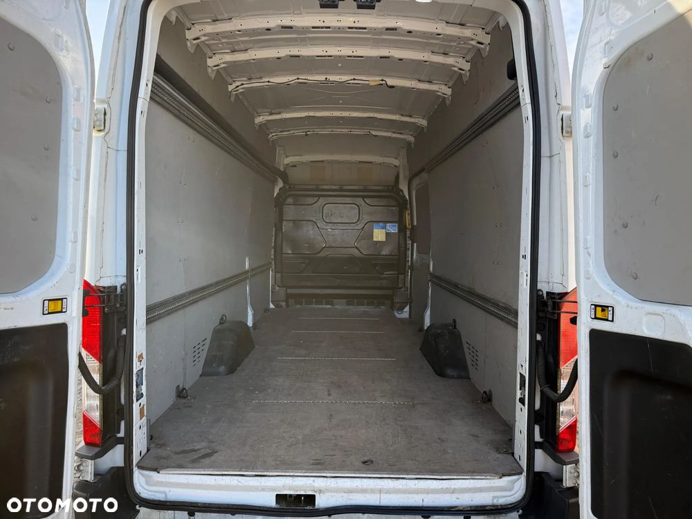 Ford Transit - 21