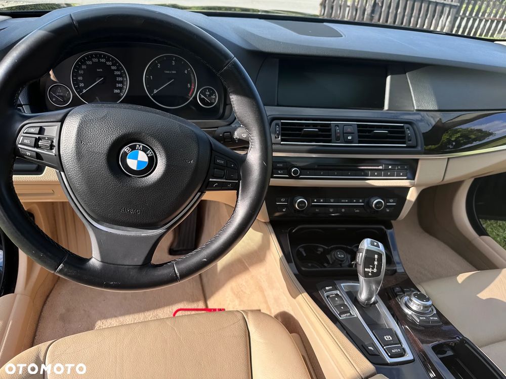 BMW Seria 5 520d - 16