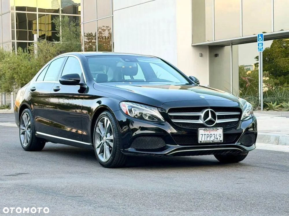 Mercedes-Benz Klasa C 300 7G-TRONIC AMG Line - 2