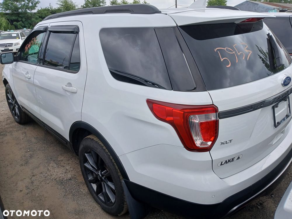 Ford Explorer - 3