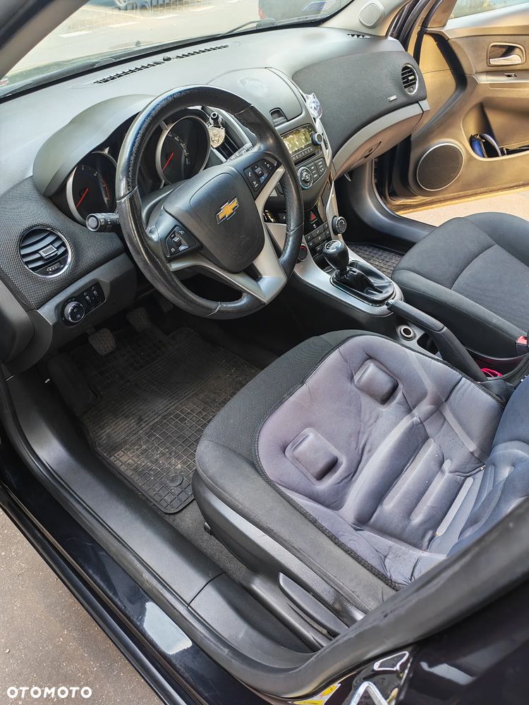 Chevrolet Cruze 1.6 LT - 14