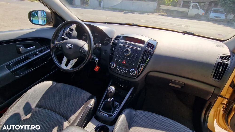 Kia Ceed Cee'd 1.6 DSL Style - 12