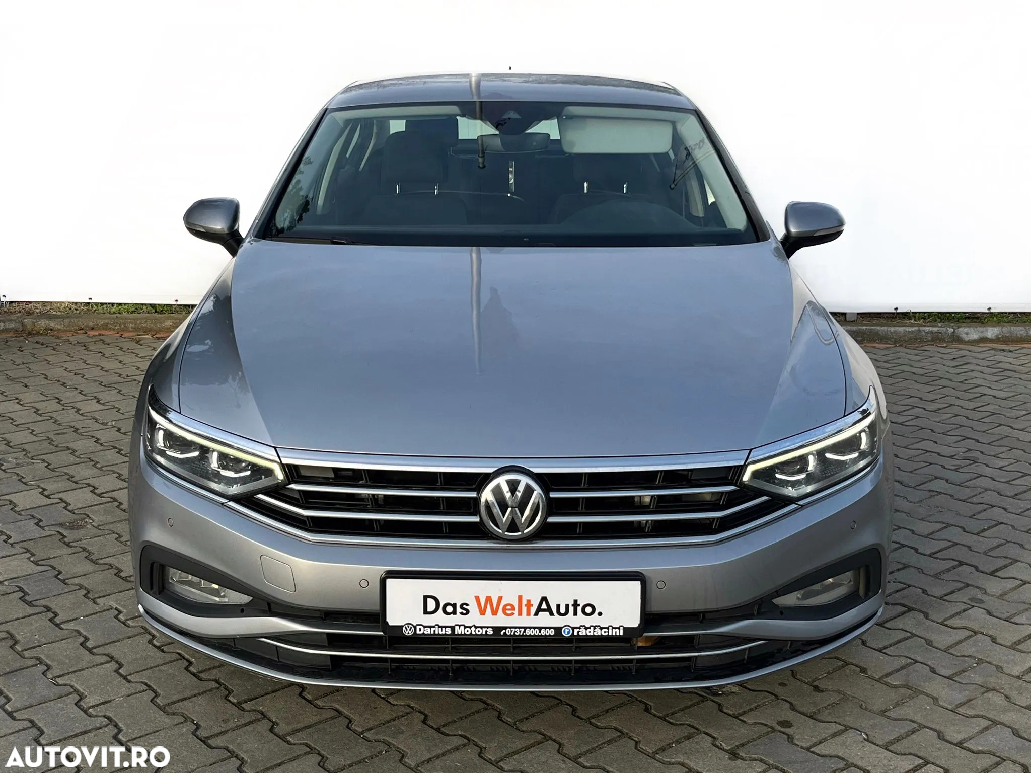 Volkswagen Passat - 2