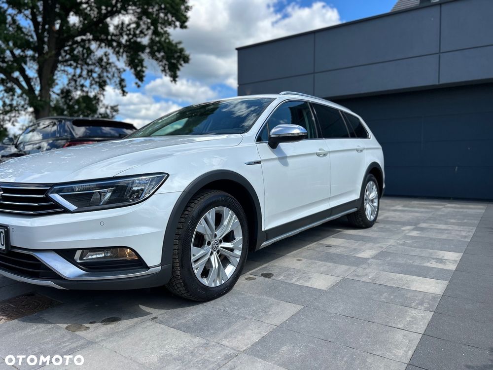 Volkswagen Passat Alltrack 2.0 TDI SCR DSG 4Motion - 15