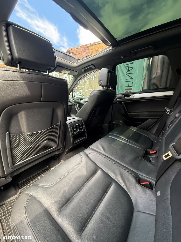 Volkswagen Touareg - 12
