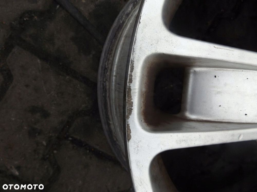VOLVO V50 S40 C30 FELGA ALUMINIOWA R17" 7J 5X108 ET 52.5 30714965 - 5