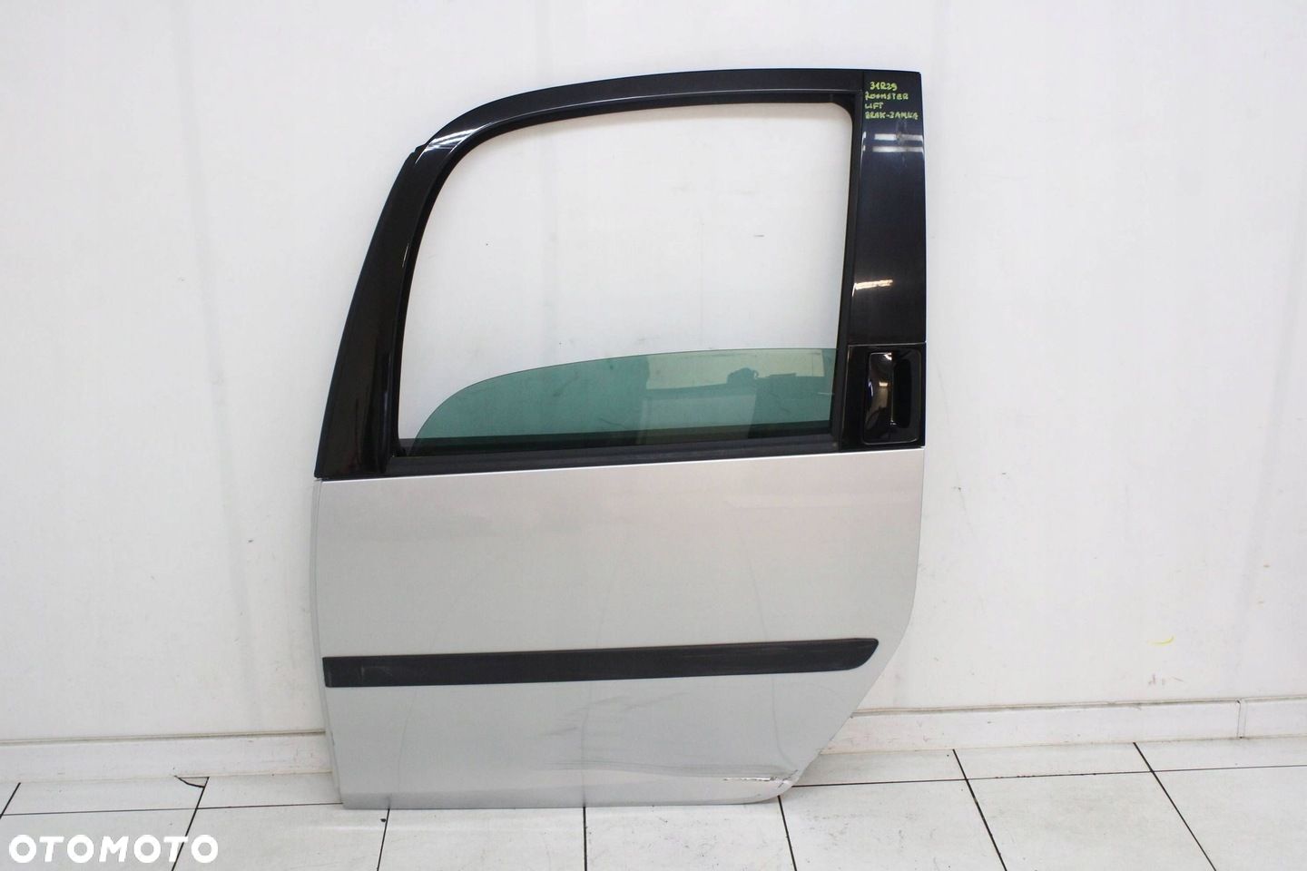 SKODA ROOMSTER 06R- DRZWI LEWE TYLNE LEWY TYŁ 9156 - 1