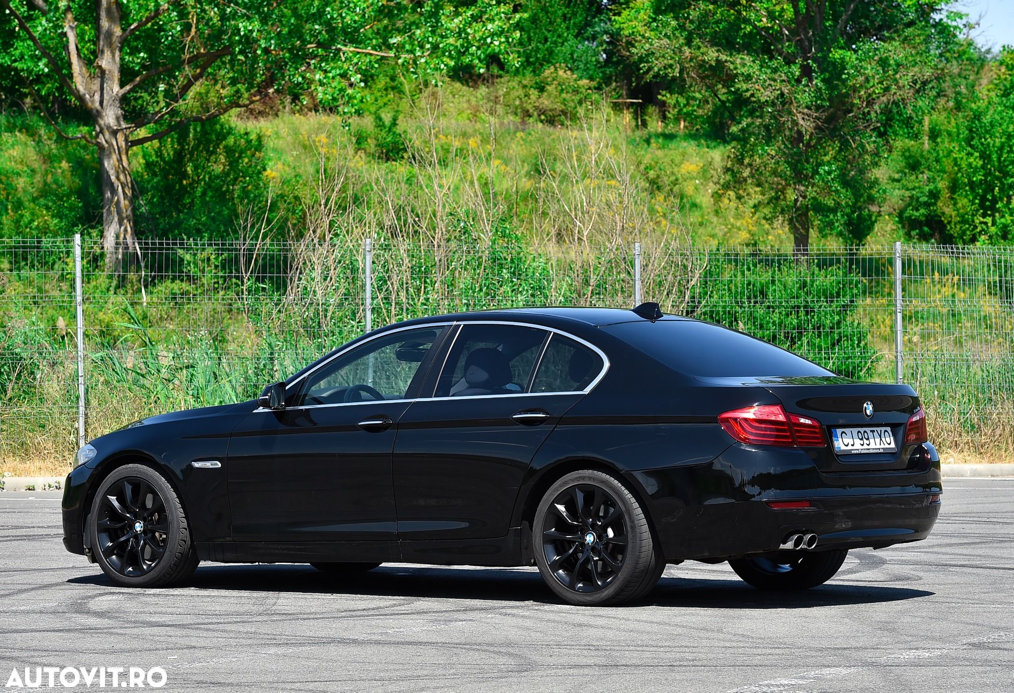 BMW Seria 5 525d Aut. Luxury Line - 1