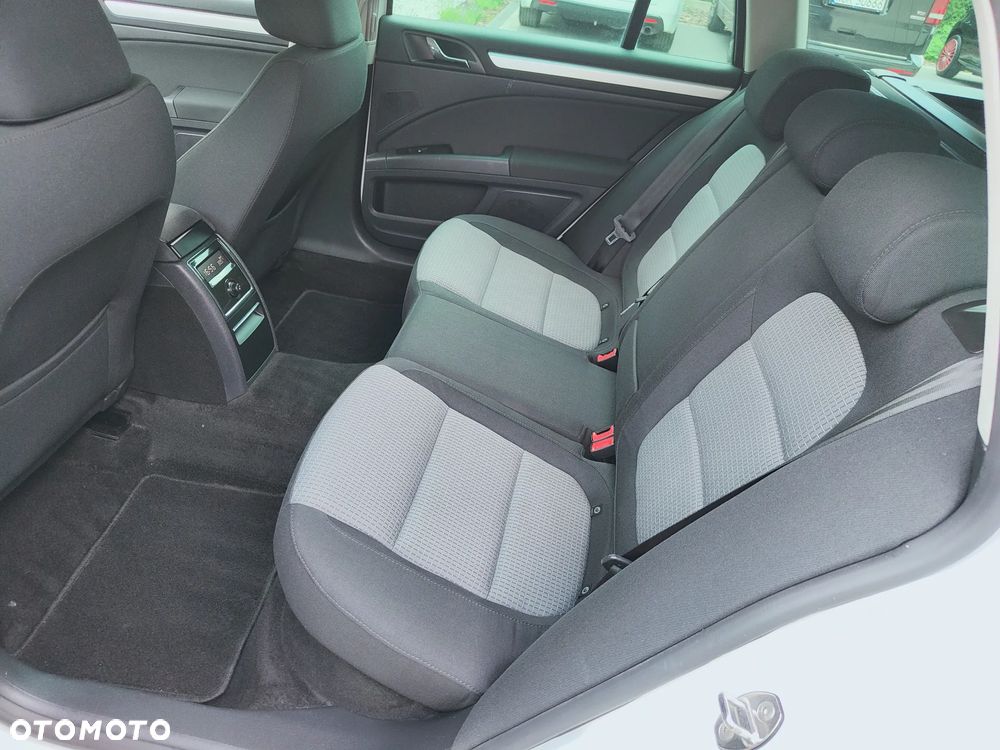 Skoda Superb 2.0 TDI Green tec Ambition - 6