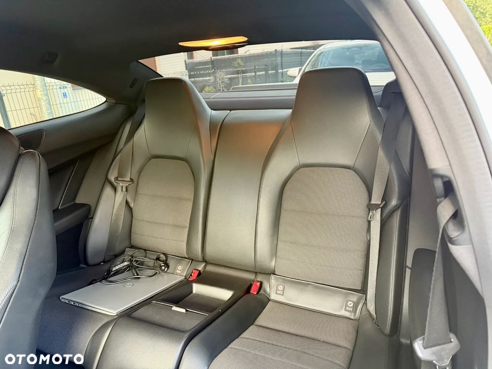 Mercedes-Benz Klasa C 250 CGI BlueEff Sport - 9