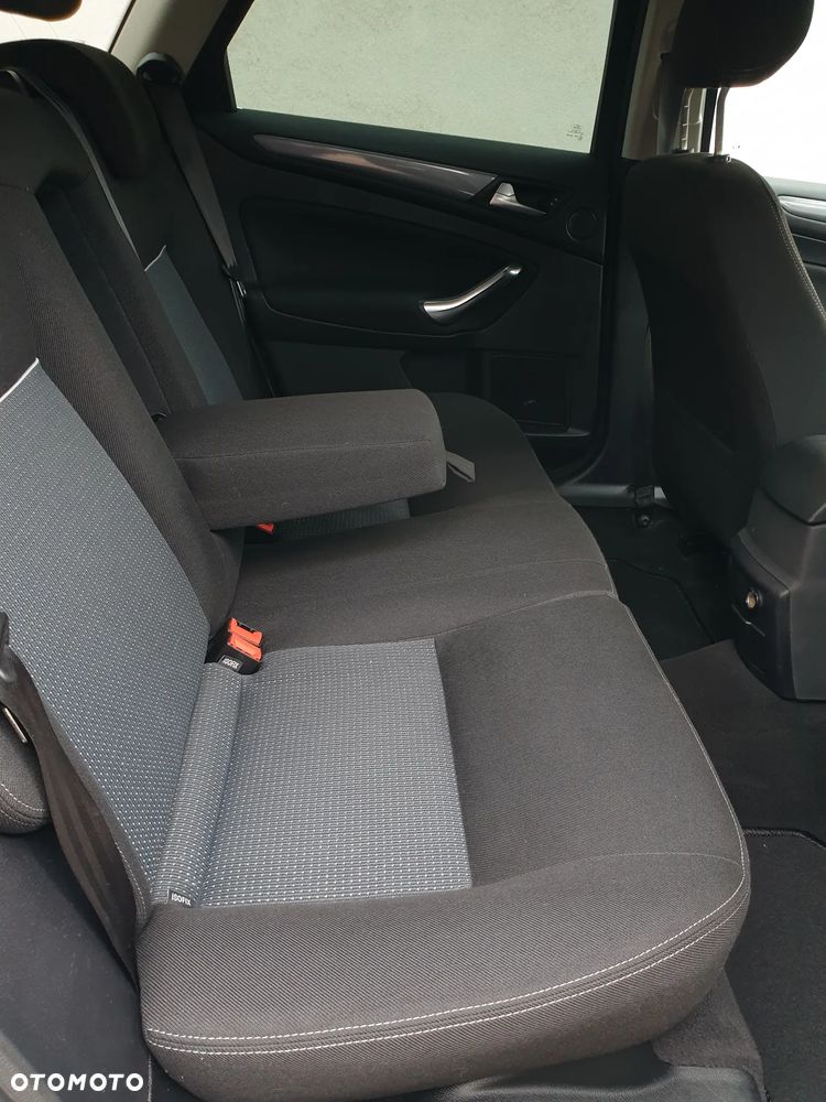 Ford Mondeo 2.0 TDCi Titanium X - 37