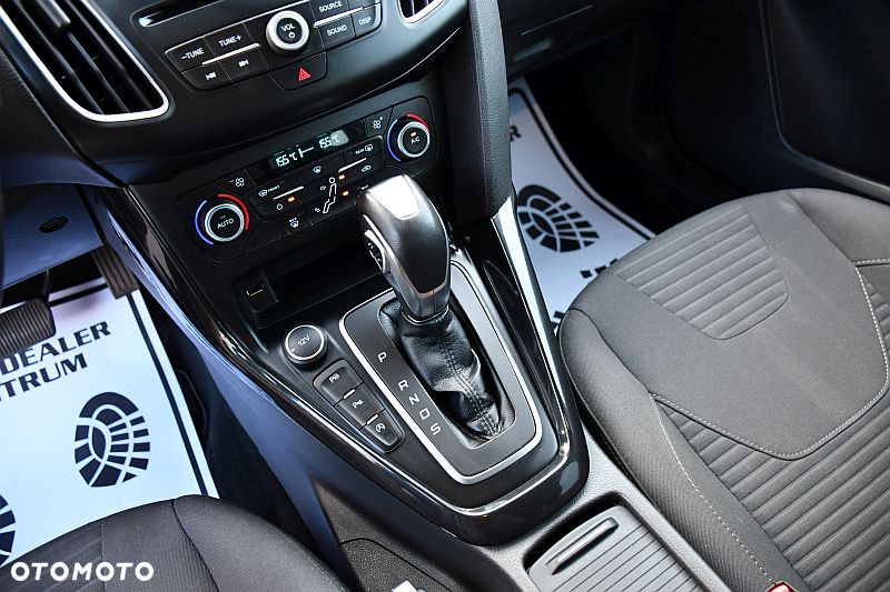 Ford Focus 1.5 EcoBlue Start-Stopp-System TITANIUM DESIGN - 17