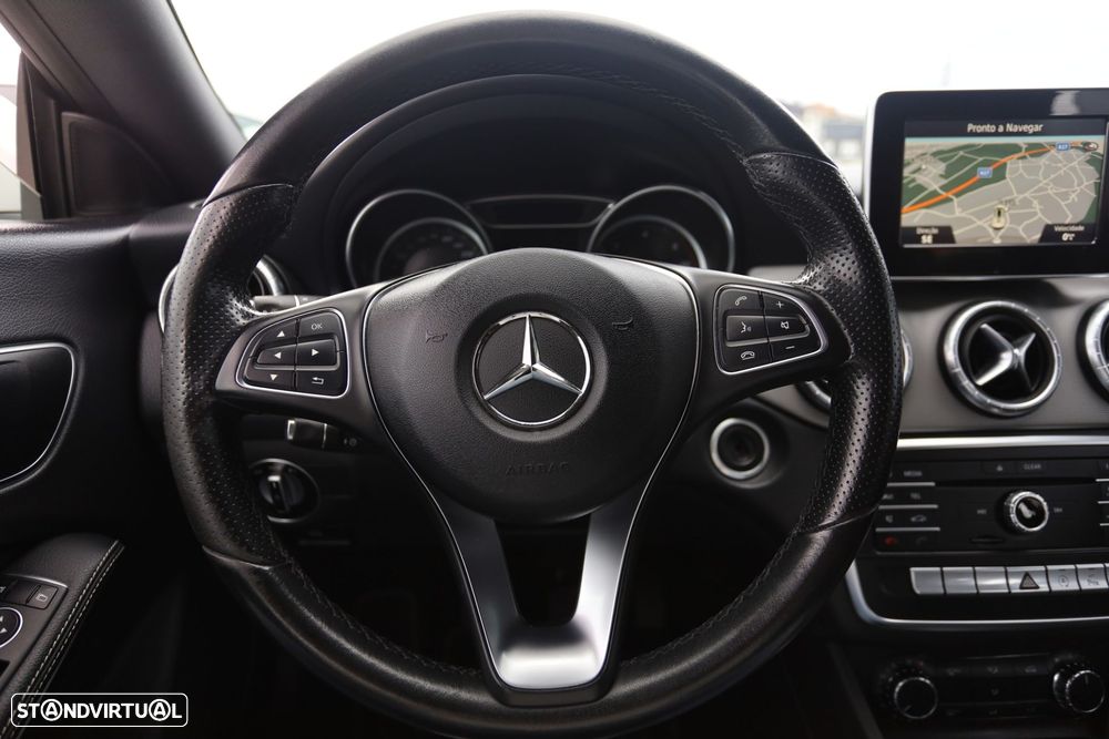 Mercedes-Benz CLA 180 d Shooting Brake Urban - 13