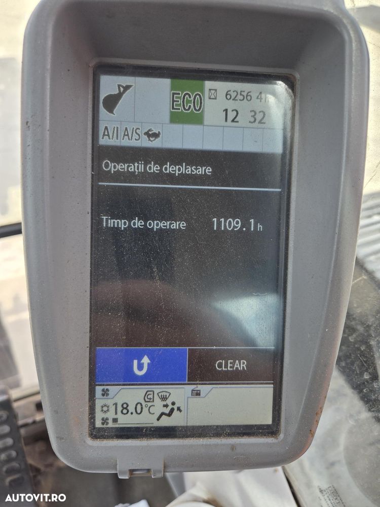 Hitachi ZX250-6, 2019, 6.254h, Masa operationala 27,1tone, cupa NOUA 1,55mc, cupla rapida, lant 80% bun doar 1.109h deplasare, consum mediu 12,5l/h, ad sapare 7m, camera spate si laterale, ridica 16,2 avertizare antirasturnare, 3 pompe hidr, PROMOTIE 86.900 - 24