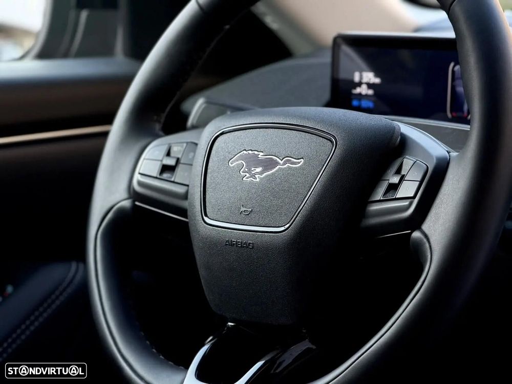 Ford Mustang Mach-E 75.7 kWh Premium AWD - 7