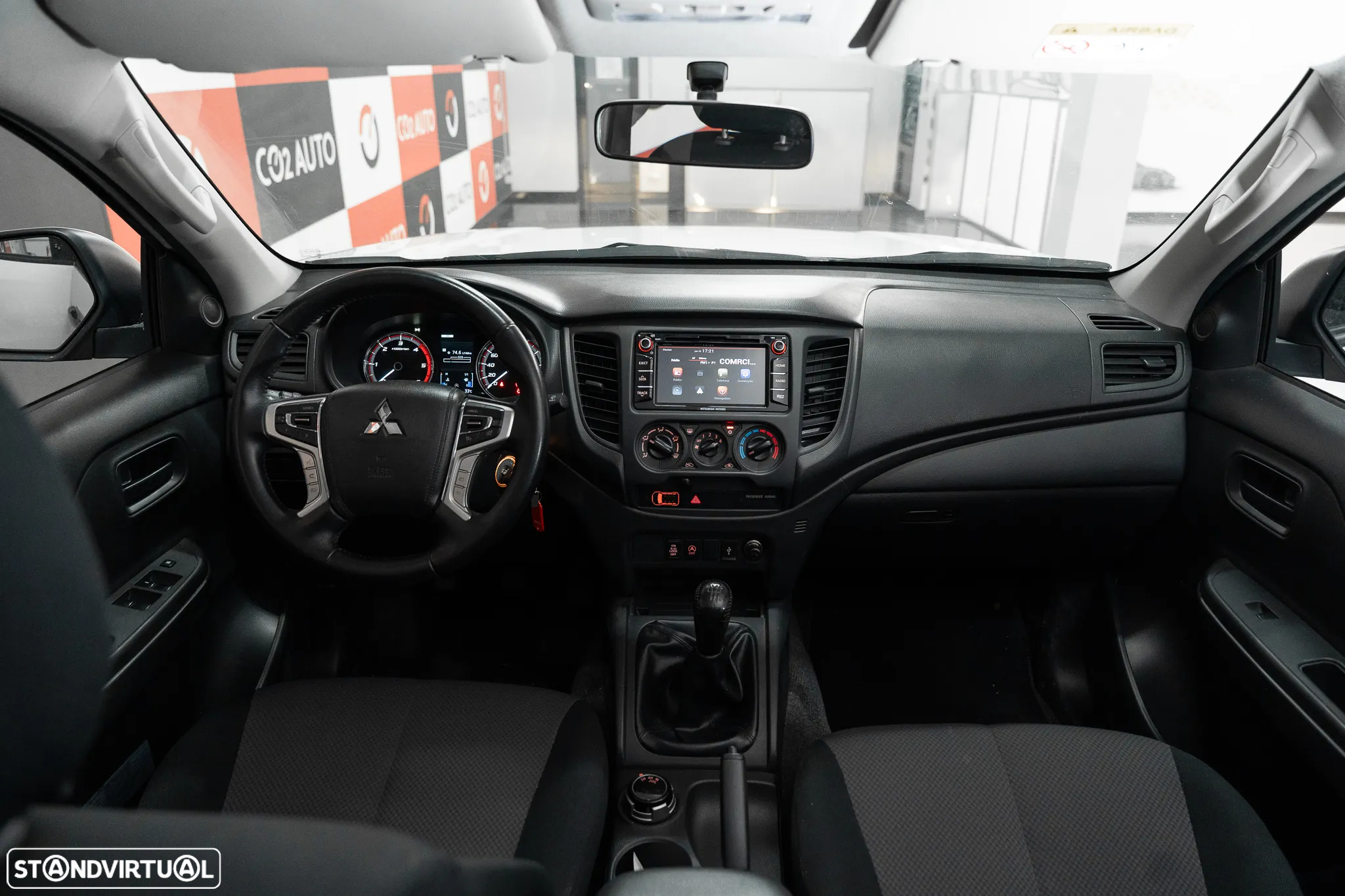Mitsubishi L200 2.3 DI-D Club Invite 4WD - 18