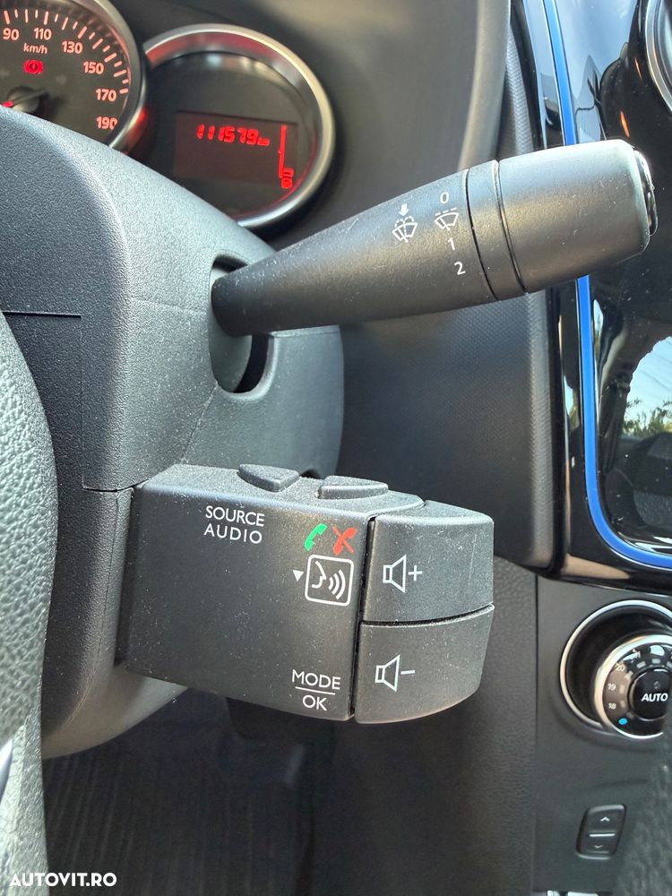 Dacia Logan 1.5 Blue dCi SL Techroad - 9