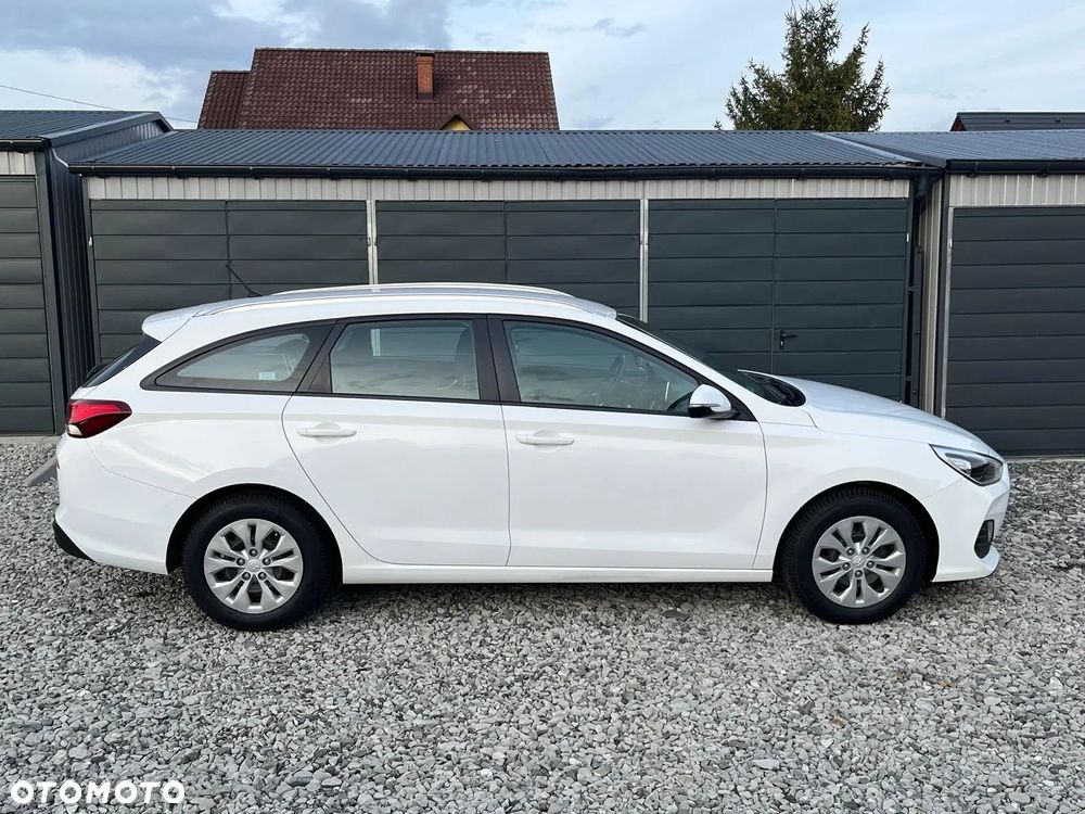 Hyundai i30 1.6 D Classic + - 5