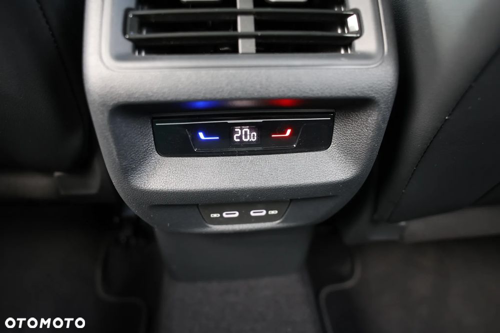 Volkswagen Tiguan 2.0 TDI SCR DSG R-Line - 26