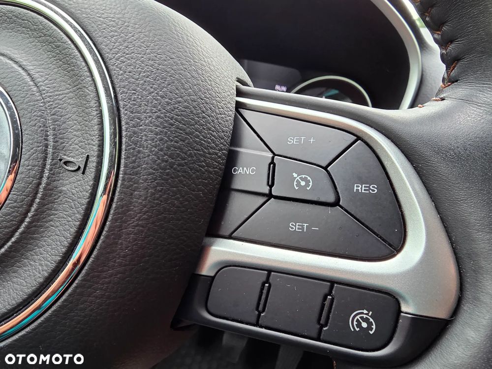Jeep Compass 1.4 MultiAir Sport - 27