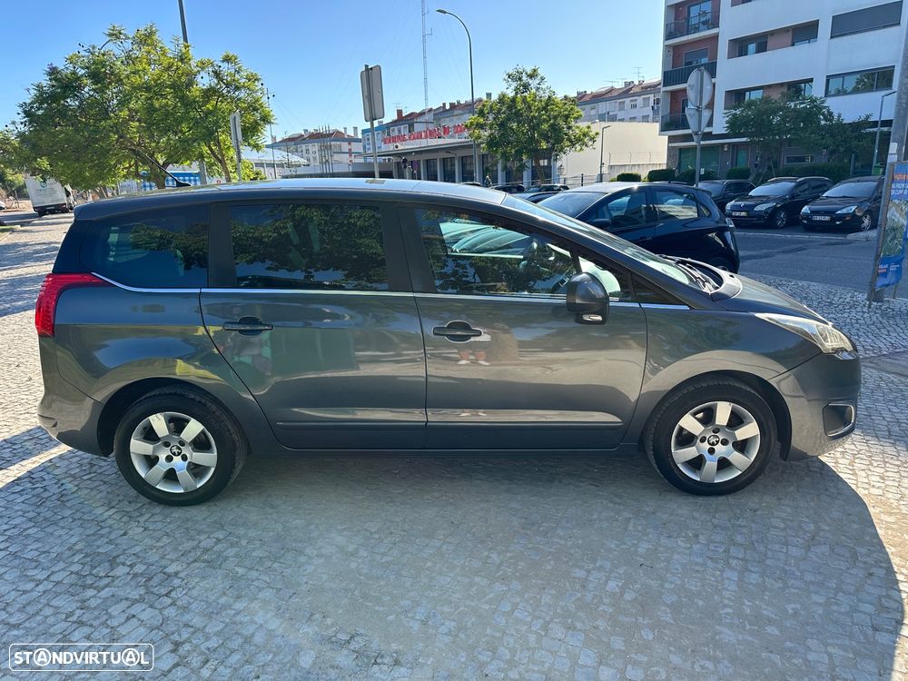 Peugeot 5008 1.6 E-HDi 7L Allure 2-Tronic - 14