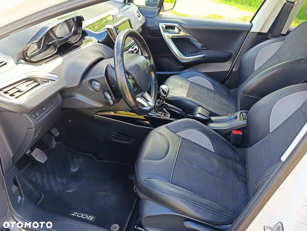 Peugeot 2008 1.6 BlueHDi Allure - 10