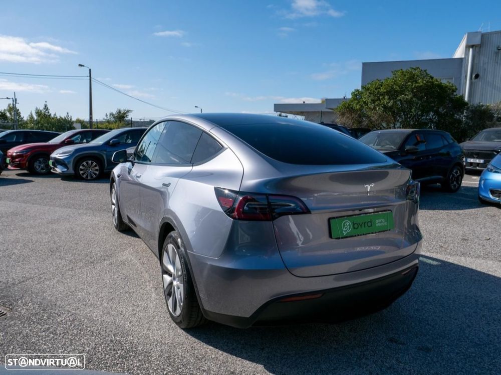Tesla Model Y Standard - 10