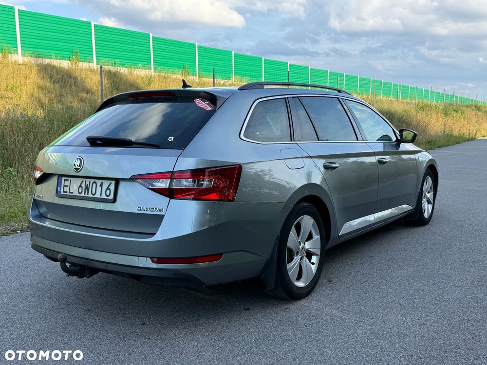 Skoda Superb 1.6 TDI Ambition Greenline - 8
