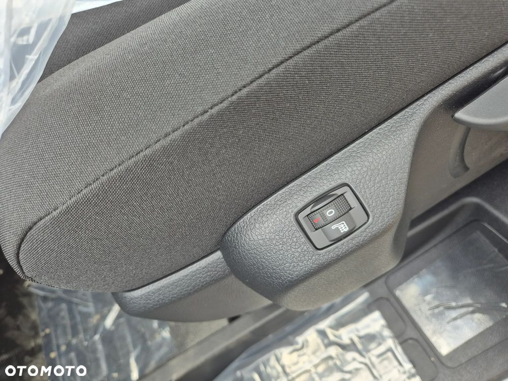 Opel Vivaro Furgon XL LONG 2.2 150KM Automat !! OD RĘKI !! Mega Rabat !! - 16